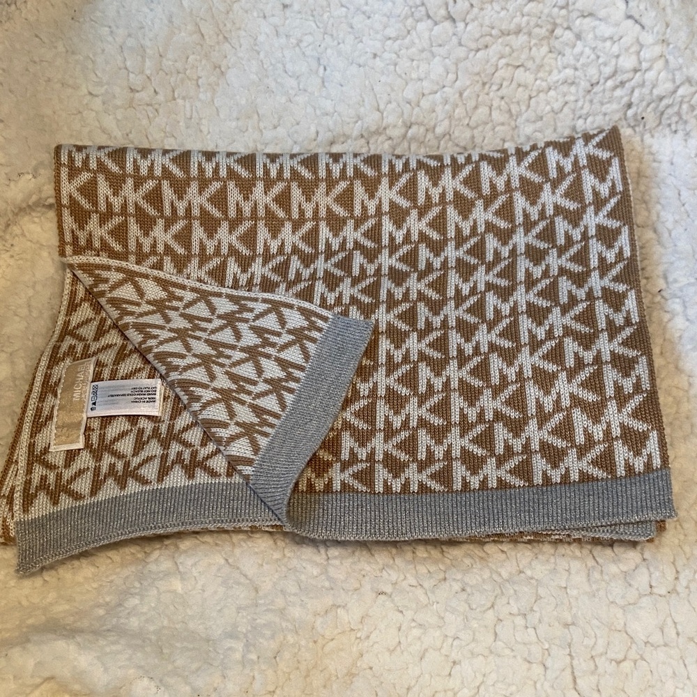 MICHAEL Michael Kors Tan and White Logo Scarf 64” x 10” Excellent Condition